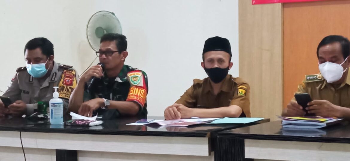 Babinsa Padaasih Hadiri Kegiatan Pembekalan Calon Kepala Desa