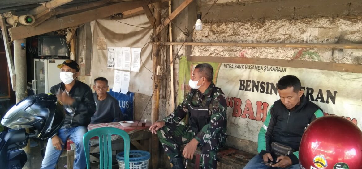 Terus Jaga Hubungan Baik, Babinsa Cibentang Koramil 0607-09/Cisaat Melaksanakan Komsos Dengan Warga Binaan