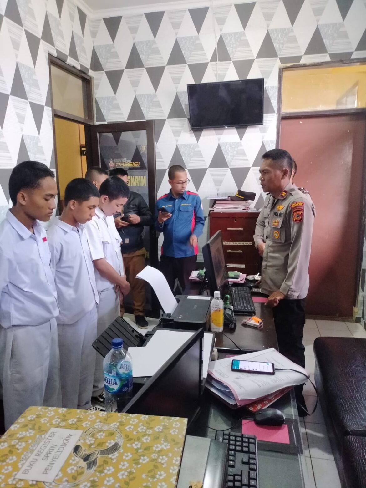 Diduga Hendak Tauran 4 Pelajar SMK Diamankan Aparat Polsek Gunungguruh