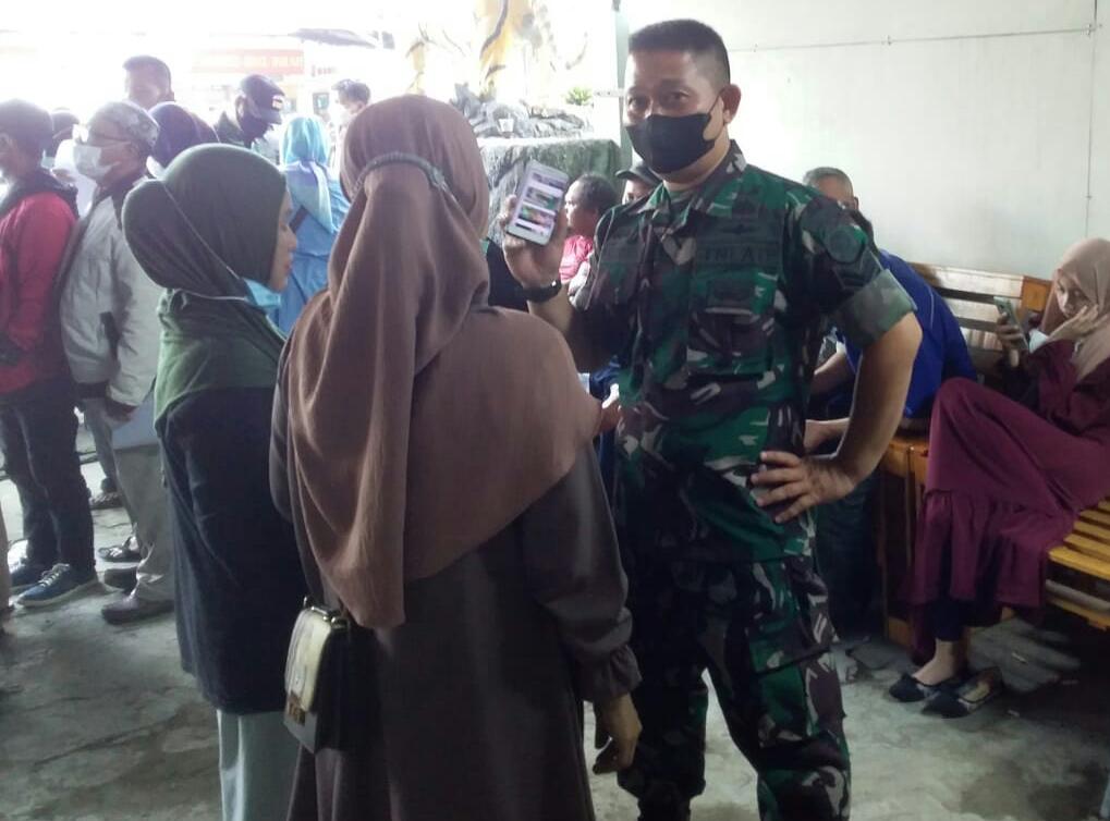 Komsos Dengan Ibu PKK, Babinsa Kutasirna Minta Galakkan Posyandu