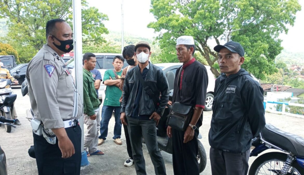 Kanit Lantas Polsek Gunungguruh Giat Pendidikan Masyarakat Dikmas Berlalulintas