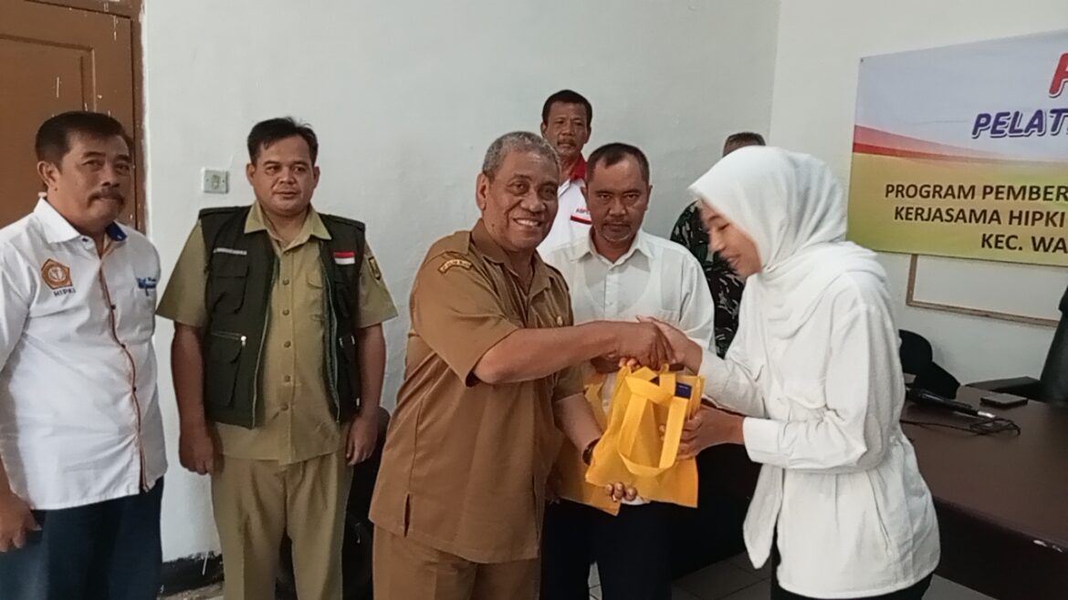 PELATIHAN REFLEKSI KESEHATAN BEKAM BIDANG PEMBERDAYAAN MASYARAKAT DESA UBRUG, LATIH 20 PESERTA