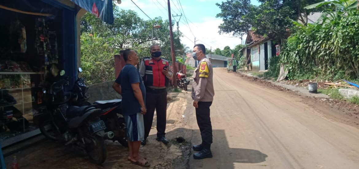 Kanit Samapta Polsek Gunungguruh Gelar Patroli Dialogis Dengan Warga Legoknyenang Cibolang