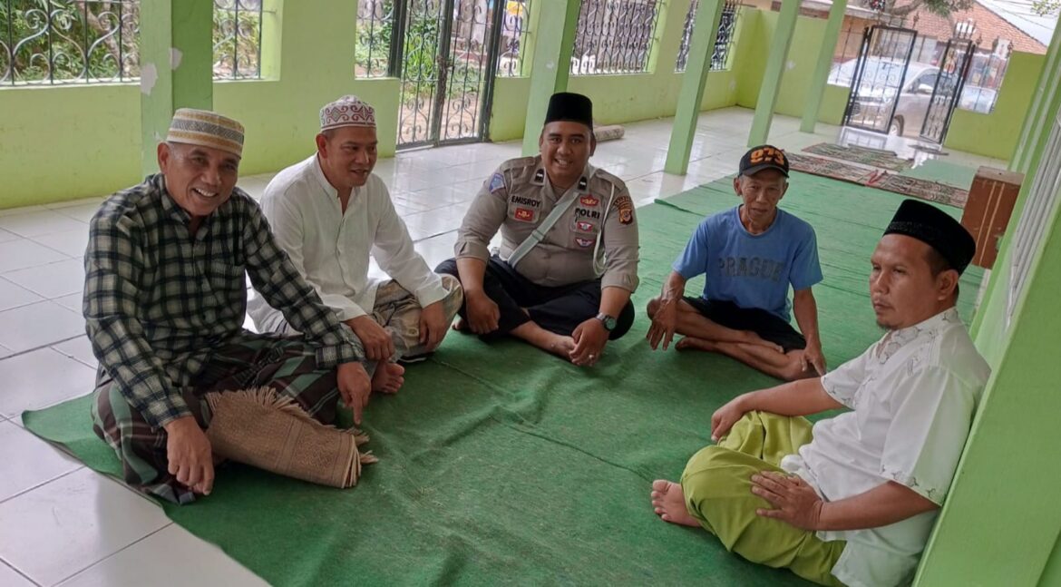 Kanit Lantas Polsek Gunungguruh Silaturahmi Dengan Tomas Tingkatkan Dikmas Lantas Demi Keselamatan Masyarakat Dijalan