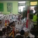 Pelda Darmudji Babinsa Koramil 0607-09/Cisaat, Berikan Materi Wasbang Kepada Murid SD. Tanamakan cinta tanah air