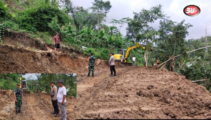 Sinergi Kepala Desa Bhabinkamtibmas Bersama Babinsa Cek Lokasi Sekaligus Bersihkan Tanah Longsor jalan Desa Mekarjaya