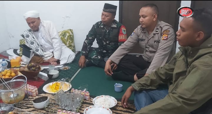 Kanit Binmas Polsek Gunungguruh Bersama Babinsa Cibolang Sambang Tokoh Agama dan Berikan Himbauan Kamtibmas