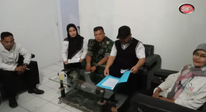 Jalin Silaturahmi, Babinsa Cikujang Koramil 0607-09/Cisaat, Gelar Komsos Bersama Perangkat Desa