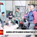 Babinsa Cipetir Koramil 0607-09/Cisaat Komsos Dengan Para Ketua RW dan Warga