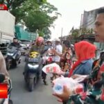 LMPI MAC Cicurug Bagikan Paket Takjil ke Pedangan, Tukang ojek dan Pengguna jalan