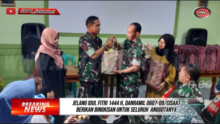 Danramil 0607-09/Cisaat Bagikan Bingkisan Lebaran Kepada Anggota Jelang Perayaan Idul Fitri 1444 H