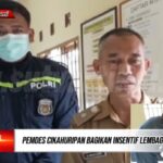 Pemdes Cikahuripan Bagikan Insentif Lembaga Desa