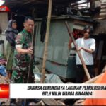 Babinsa Gunungjaya Mendatangi dan lakukan pembersihan Rumah Tidak Layak Huni di wilayahnya