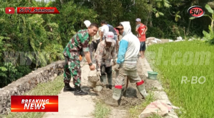 Babinsa Kutasirna Koramil 0607-09/Cisaat, Lakukan Karbak Pembuatan TPT