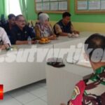 Babinsa Selajambe Hadiri Undangan Persiapan Akreditasi Puskesmas Selajambe Kecamatan Cisaat