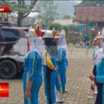 Babinsa Gedepangrango Koramil 0607-09/Cisaat Latih Paskibra Pelajar SMPN Kadudampit