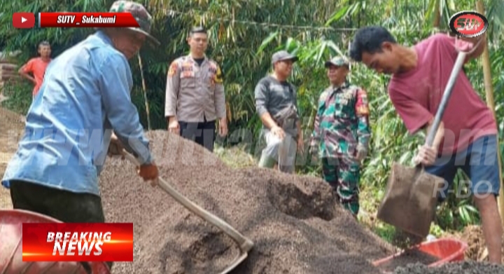 Manunggal Dengan Rakyat, Babinsa Sukamanis Koramil 0607-09/Cisaat Karya Bakti Pengecoran Jalan