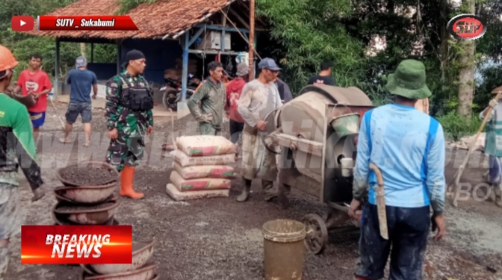 Pendampingan Pembangunan Infrastruktur, Babinsa Sukamanis Tinjau Lokasi Pengecoran Jalan Desa