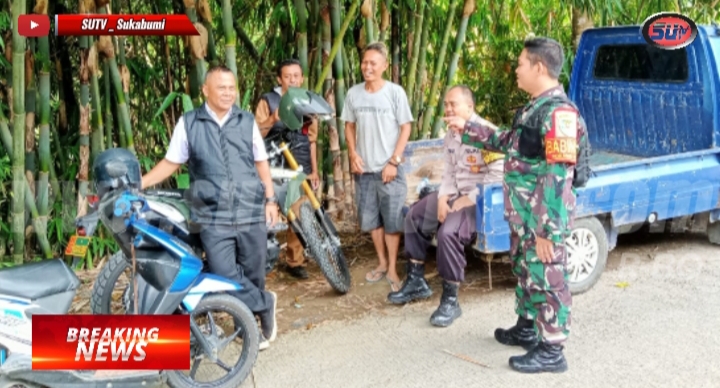 Dukung Pembangunan Di wilayah Binaan, Babinsa Kutasirna Koramil 0607-09/Cisaat, Lakukan Komsos Dengan Ketua BKM