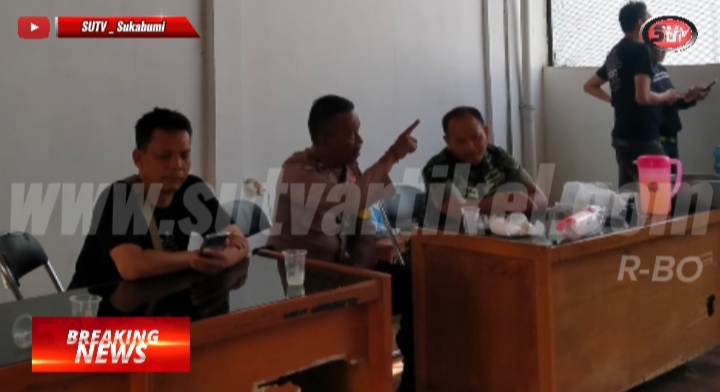 Jalin Silaturahmi, Babinsa Dan Bhabinkamtibmas Cisaat Komsos Dengan Warga