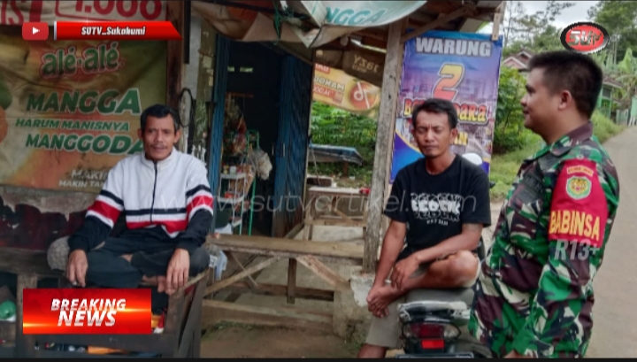 Komsos Dengan Warga, Babinsa Cibolang Koramil 0607-09/Cisaat juga Rutin Pantau Wilayah Binaan