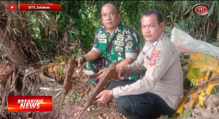 Warga Selajambe Cisaat temukan dua pucuk senjata Organik yang terkubur di Kebun Bambu