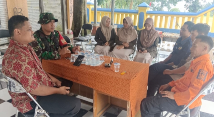 Tingkatkan Sinergitas, Babinsa Gedepangrango Jalin Komsos Dengan Petugas BPBD Kecamatan kadudampit