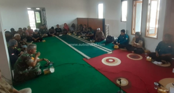 Babinsa Sukasari Hadiri Rapat Koordinasi Antisipasi Gangguan Kamtibmas Jelang Pemilu 2024