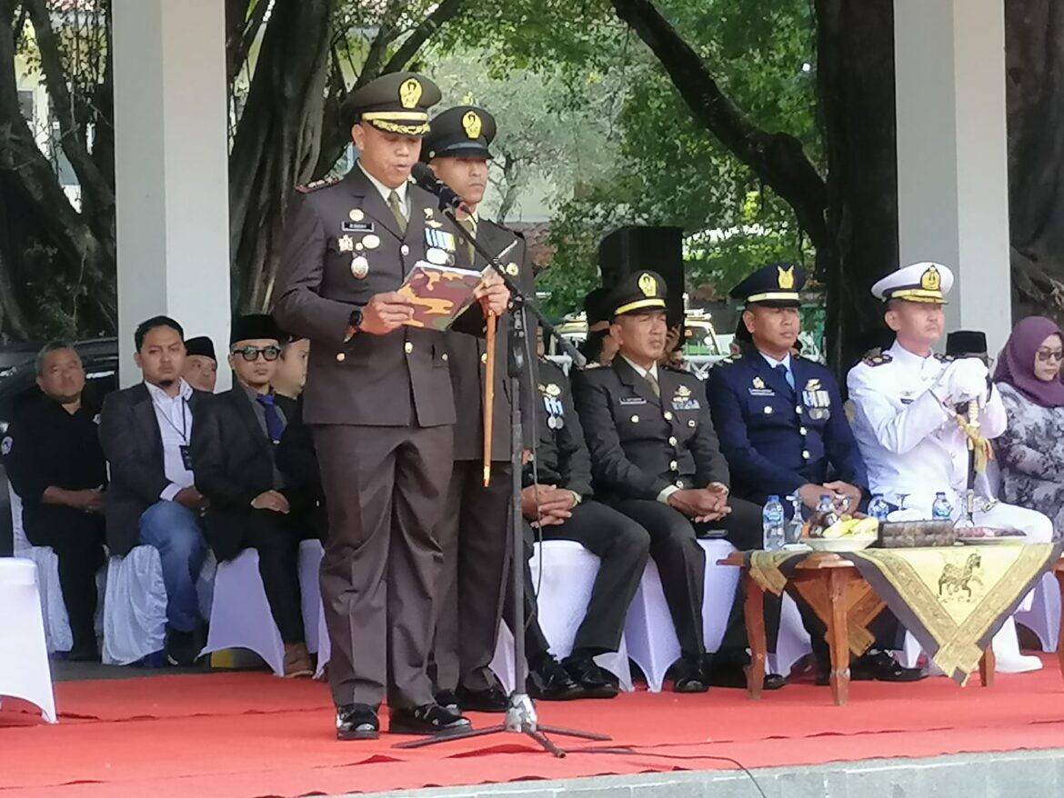 Dandim 0622/Kab. Sukabumi Pimpin Upacara Peringatan HUT TNI Ke – 79 di Tingkat Kabupaten Sukabumi