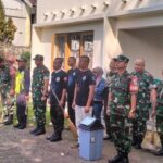 Karya Bakti Koramil 0607-04/Kota Sukabumi Utara Bersihkan Area Gereja Oikoumene