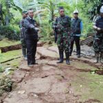 Dandim 0622/Kab SMI Tinjau Lokasi Bencana Tanah Bergerak di Desa Gunung Karamat